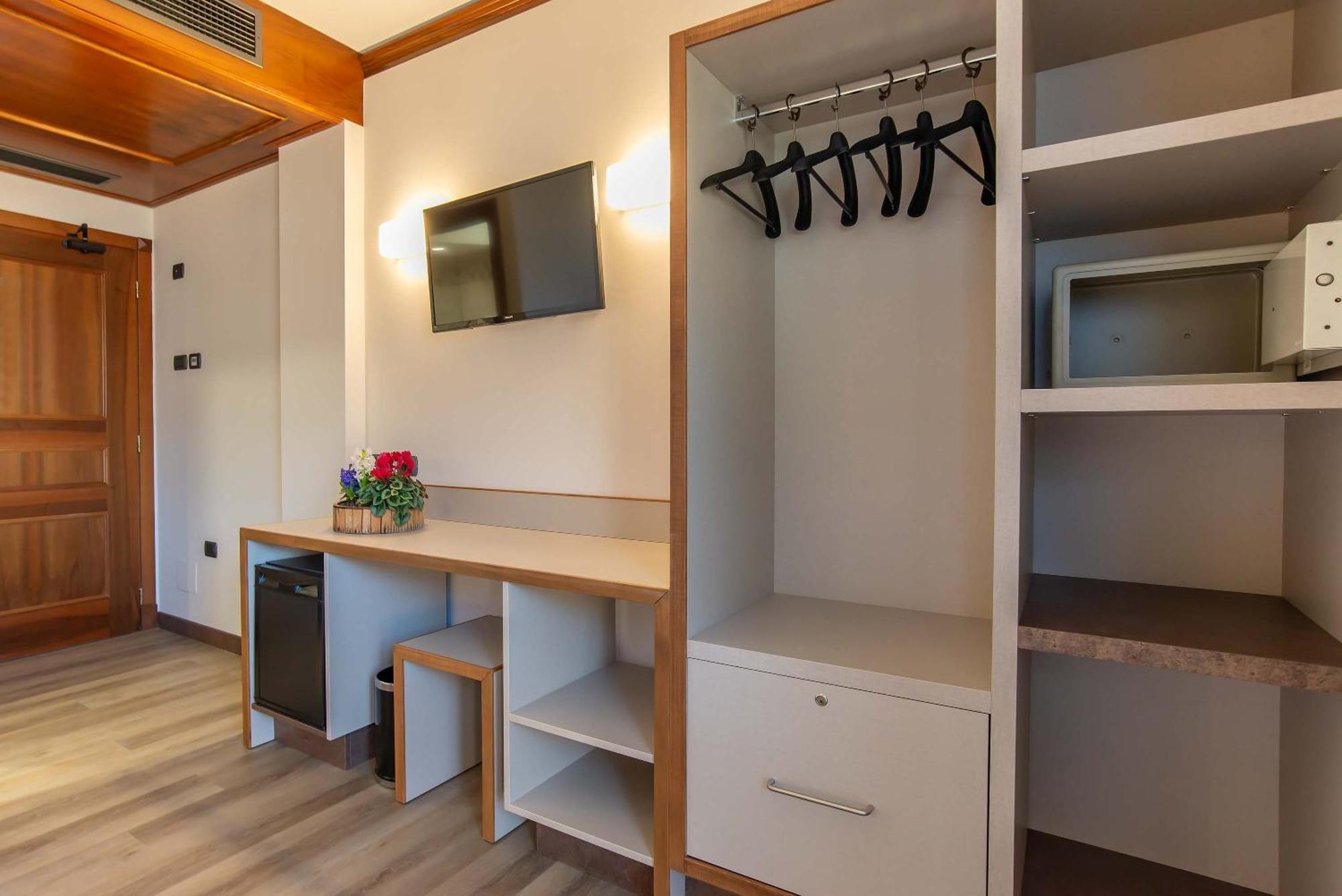 Отель Relais Du Foyer Шатийон Номер фото