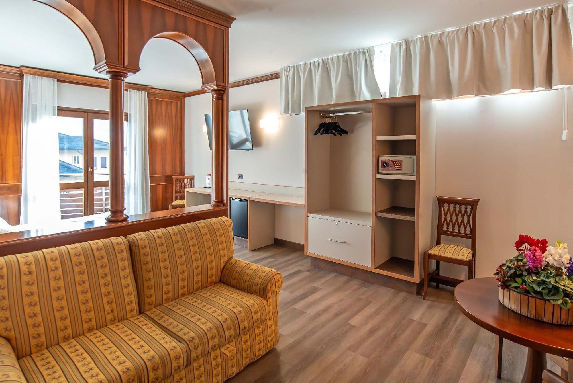 Отель Relais Du Foyer Шатийон Экстерьер фото